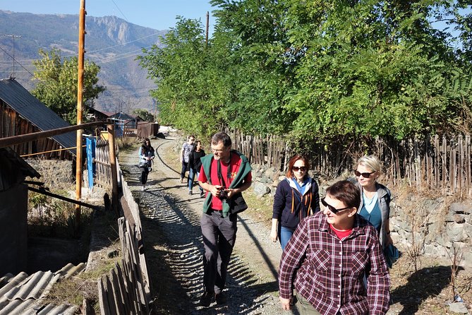 1 Day detour to Armenia from Tbilisi & Local family lunch - Lunch with an Armenian family