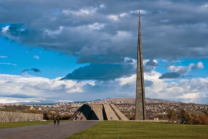 Amazing Yerevan - Victory Park and Mother Armenia: wide views over the capital