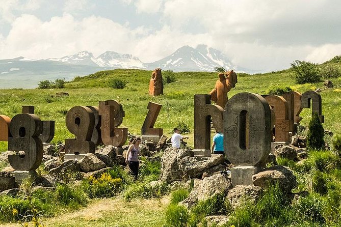 Amberd (Saghmosavank,Armenian alphbet monument) - A closer look at the Amberd stop
