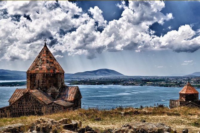 Conquering Armenia - Tsaghkadzor and the mountain ropeway