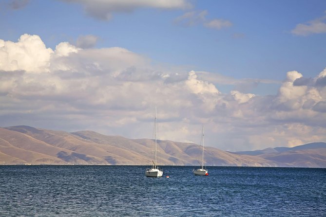 Day trip to Jermuk: Noratus, Hayravank, Selim Pass - Hayravank Monastery beside Lake Sevan