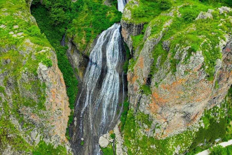 Day trip to Jermuk։ Noratus, Selim Pass, Wine Tasting - Hayravank and the first Lake Sevan views