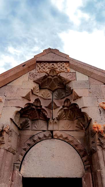 Day trip to Jermuk։ Noratus, Selim Pass, Wine Tasting - Areni wine tasting to close the route