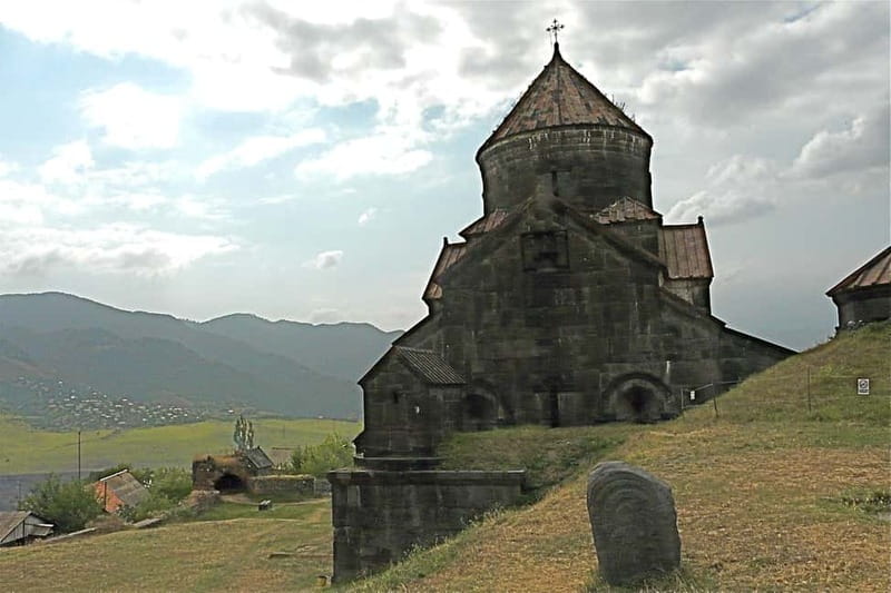 Discover Armenia from Tbilisi, Akhpat-dilijan-Sevan-Yerevan. - Republic Square and the center of Yerevan