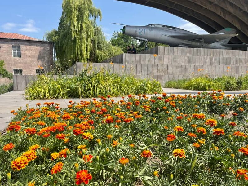 From Tbilisi: Day Trip to Armenia Including Homemade Lunch - The border crossing and the long ride home