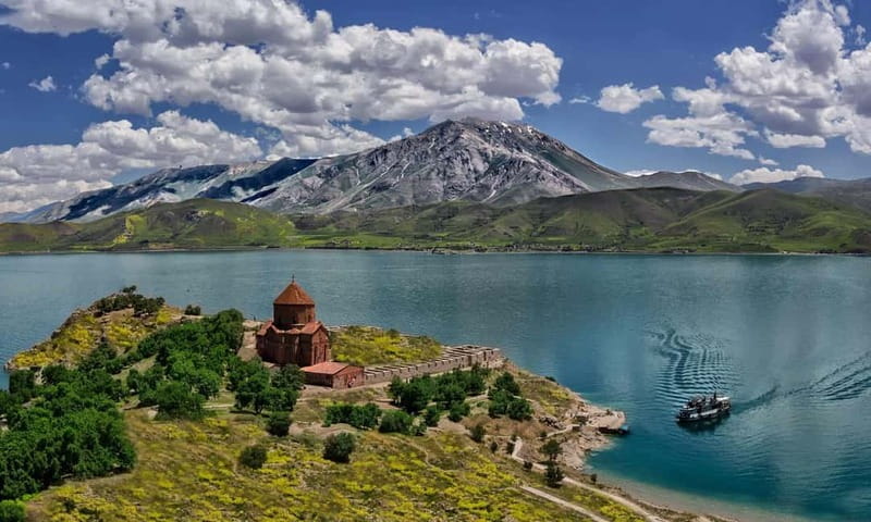 From Tbilisi: Yerevan, Dilija and Lake Sevan Day Tour ️ - Dilijan, Armenia’s wooded highland town