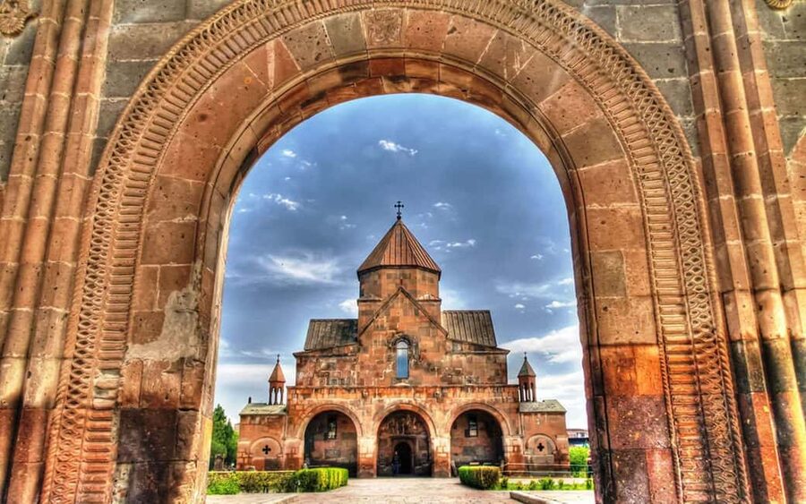 From Yerevan: Echmiadzin cathedral and Zvartnots temple - Who will get the most from this tour