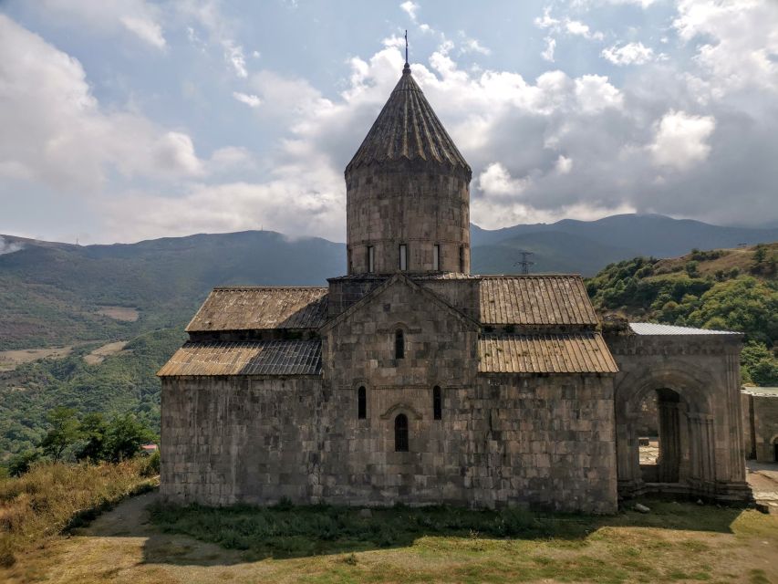 From Yerevan: Full-Day Tatev Monastery Complex Tour - Noravank and its red cliff setting