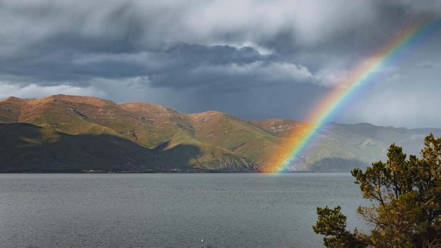 From Yerevan: Lake Sevan and Dilijan: Private Day Tour - Goshavank rewards attention to stone carving