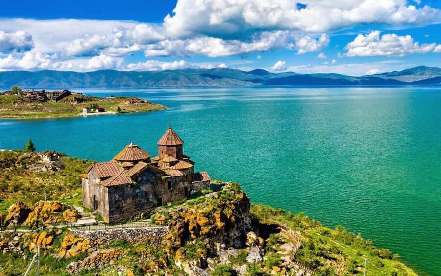 From Yerevan: Off-Road and Horseback Riding Adventure Tour - Why this tour works as a one-day Armenia sampler