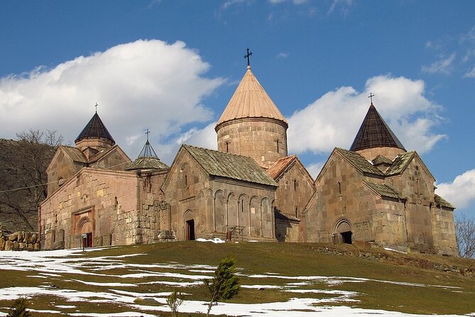 From Yerevan:Sevan, Dilijan, Haghartsin, Goshavank, Lake Parz - Food, drinks, and the early lunch issue