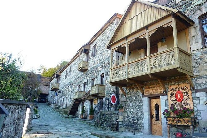 Group Tour: Dilijan, Lake Parz, Makaravank Monastery, winery - Starting at Hyur Service in central Yerevan