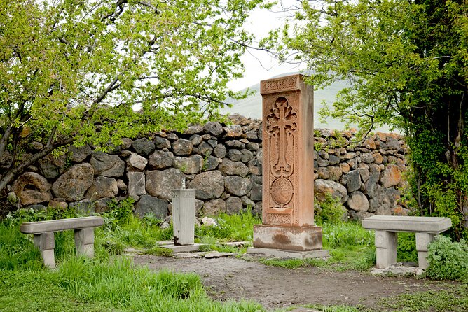Group Tour: Hovhannavank, Saghmosavank, Chocolate House, Aghtsk - Aghtsk and the Arshakid royal mausoleum