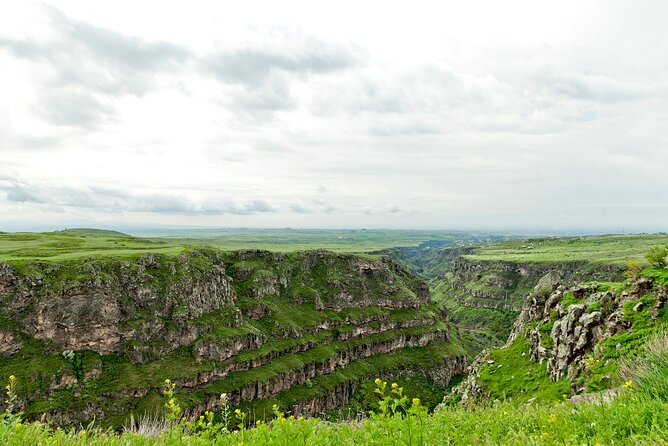 Group Tour: Hovhannavank, Saghmosavank, Chocolate House, Aghtsk - Guiding, language, and the size of the group