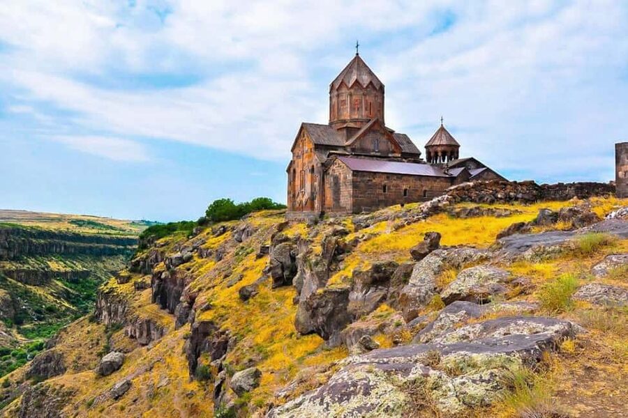 Group Tour: Hovhannavank, Saghmosavank & Chocolate House - Hovhannavank above the Kasagh River gorge