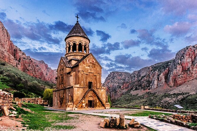Guided tour: Khor Virap, Noravank Monastery, Areni, Jermuk - Areni Wine Factory and Armenia’s grape tradition