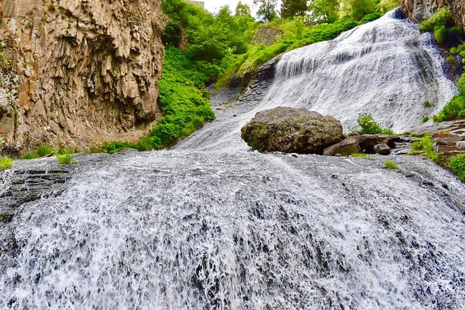 Jermuk(waterfall),Noravank,Wine degustation,Khor Virap - One day, four very different Armenian experiences