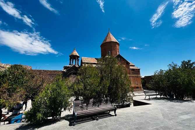 Khor Virap, Garni, Geghard,Azat Reservoir Highlights:Private tour - Charent’s Arch: a brief stop with a wide view