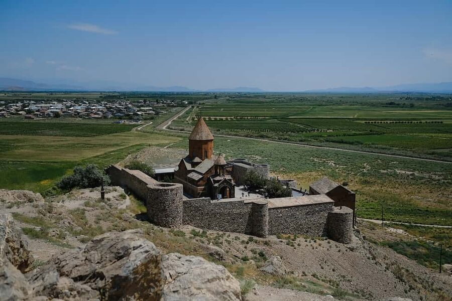 Khor Virap, Garni & Geghard Guided Tour with Lavash Baking - Khor Virap and the mountain view