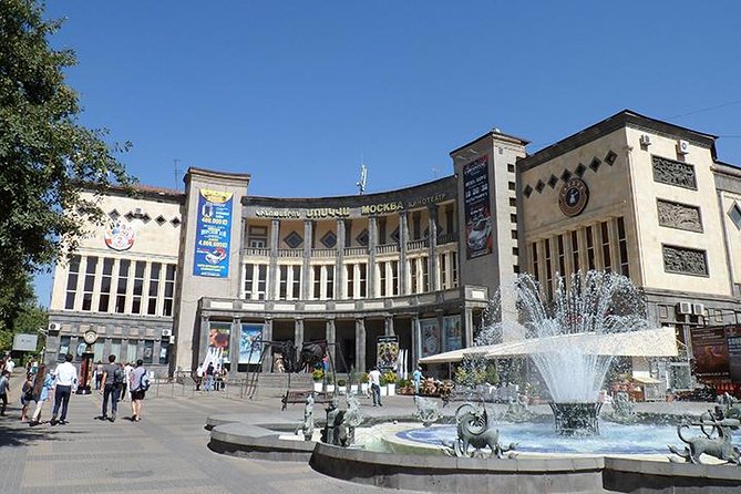 Observing city tour in Yerevan - Vernissage brings shopping, art, and local oddities