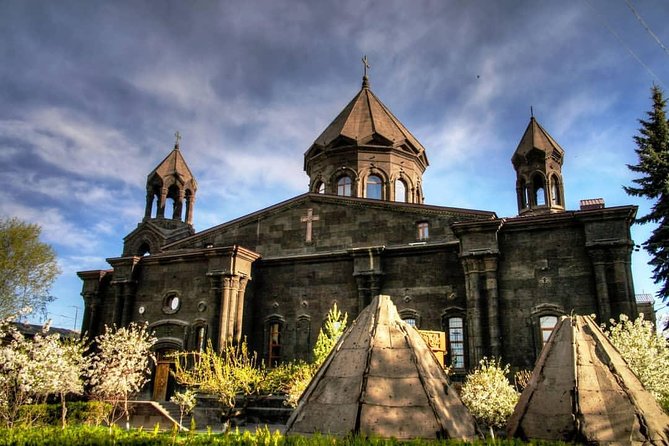 One-day trip to the city of humor Gyumri - Key points to know before you book