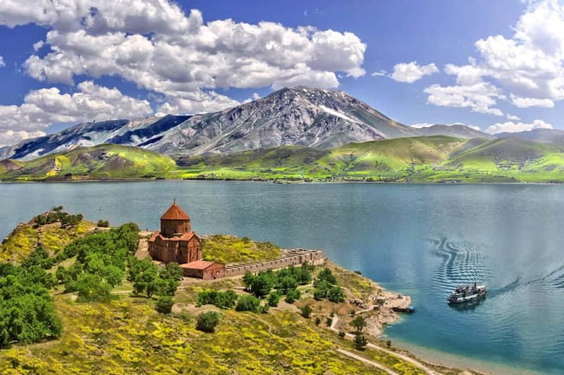OneDay Tour to Armenia From Tbilisi: Sevan, Dilijan, Yerevan - Why this Armenia day trip is worth considering
