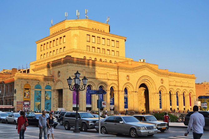 Private sightseeing and walking tour in Yerevan - House of Parliament: a quick civic landmark