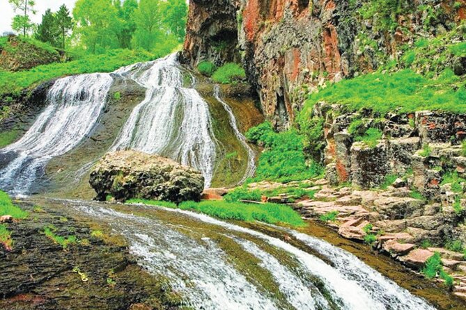 Private tour Jermuk, waterfall, Tatev Monastery and TaTev Ropeway - Wings of Tatev: twelve minutes above the gorge
