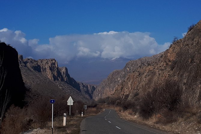 Private Tour: Khor Virap, Areni, Noravank, Jermuk - Areni wine country and a useful tasting stop