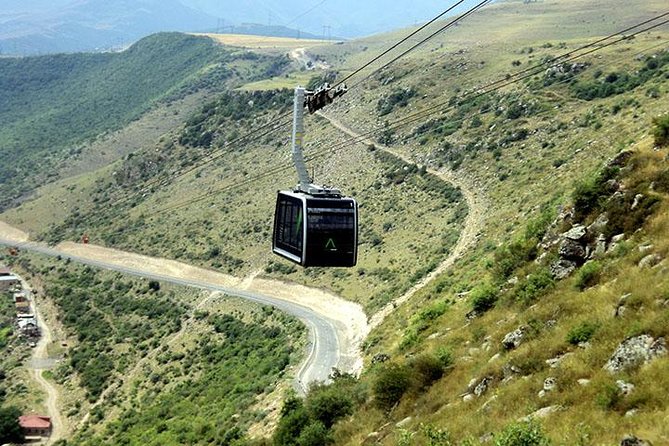 Private Tour to Areni winery, Tatev (ropeway), Khndzoresk (cave city) - Crossing the 160-meter Khndzoresk bridge