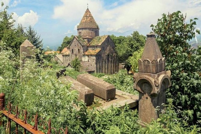 Private tour to Haghpat, Sanahin, Kobayr, Dsegh - Sanahin Monastery and medieval Armenian power