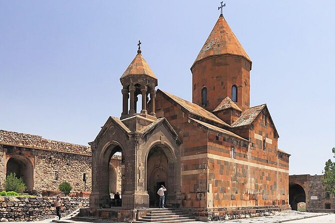 Private Tour to Khor Virap, ancient Areni cave or Areni winery, Noravank - Khor Virap and the Prison Beneath the Monastery
