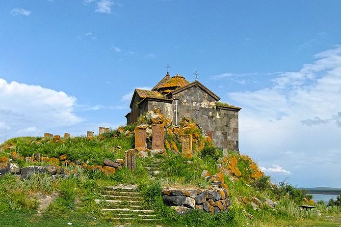 Private tour to Khor Virap, Areni winery, Noravank, Selim pass, Hayravank - Areni wine tasting in half an hour