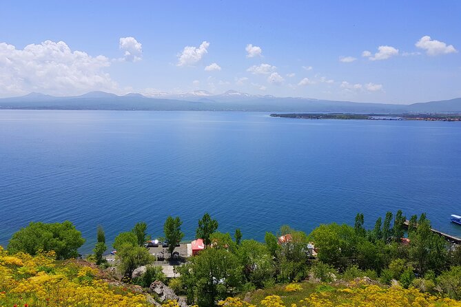 Private tour: Tsaghkadzor, Sevan lake, Dilijan town and Haghartsin monastery - What the private vehicle adds to the experience