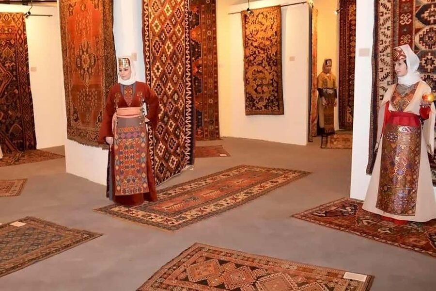 Sightseeing tour in Yerevan, Megerian Carpet, Soviet Club - Timing, comfort, and practical planning
