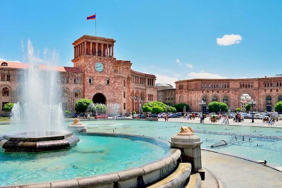 Sightseeing tour in Yerevan, Megerian Carpet, Soviet Club - Who should book this Yerevan experience?