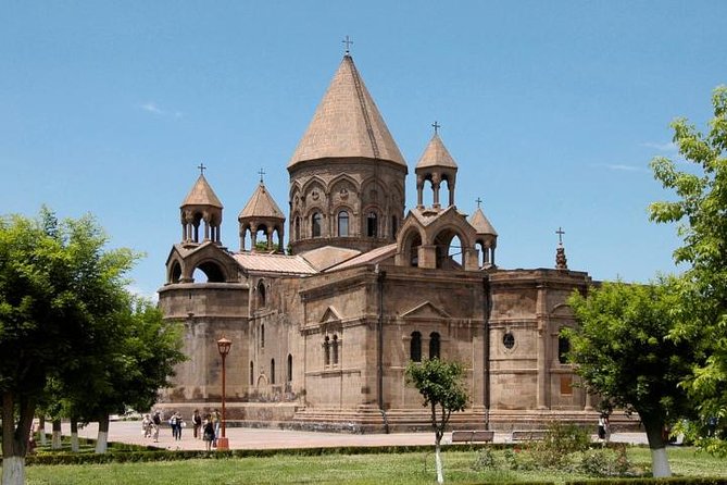Transport rental to Echmiadzin, Zvartnots, Khor Virap, Garni, Geghard - Key points at a glance