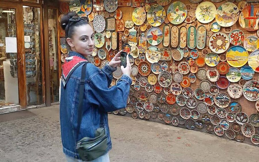 Walking City Tour in Yerevan with 10 yo Brandy & 5 Wines - Moscow Cinema and Armenian film history