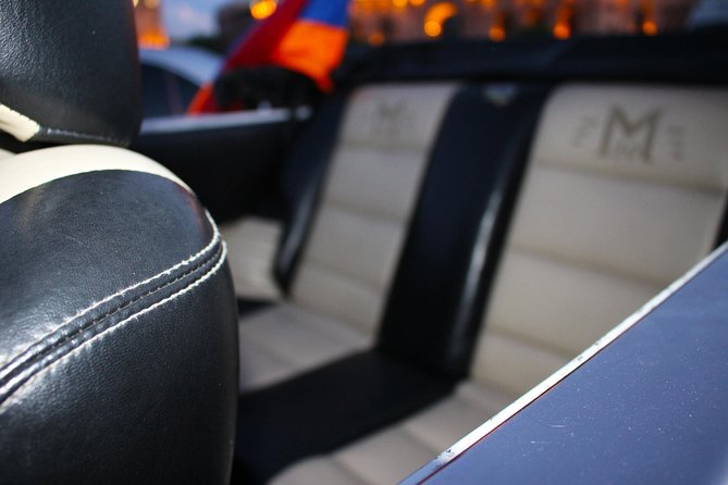 Yerevan city tour with drinks in a classic car with photography - The Cascade and Cafesjian Center