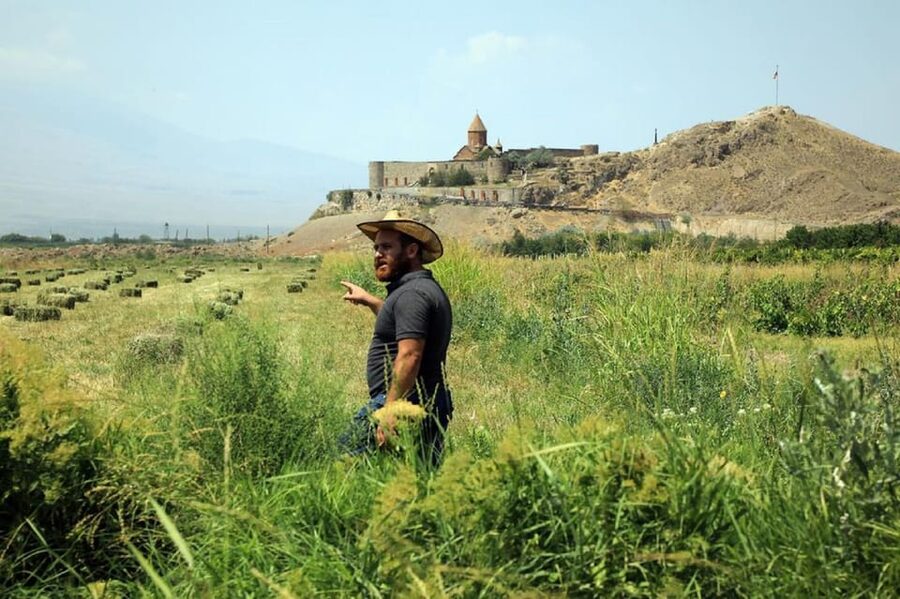 Yerevan: Khor Virap Day Trip with Mount Ararat Wine Tasting - Arriving at Khor Virap and facing Mount Ararat