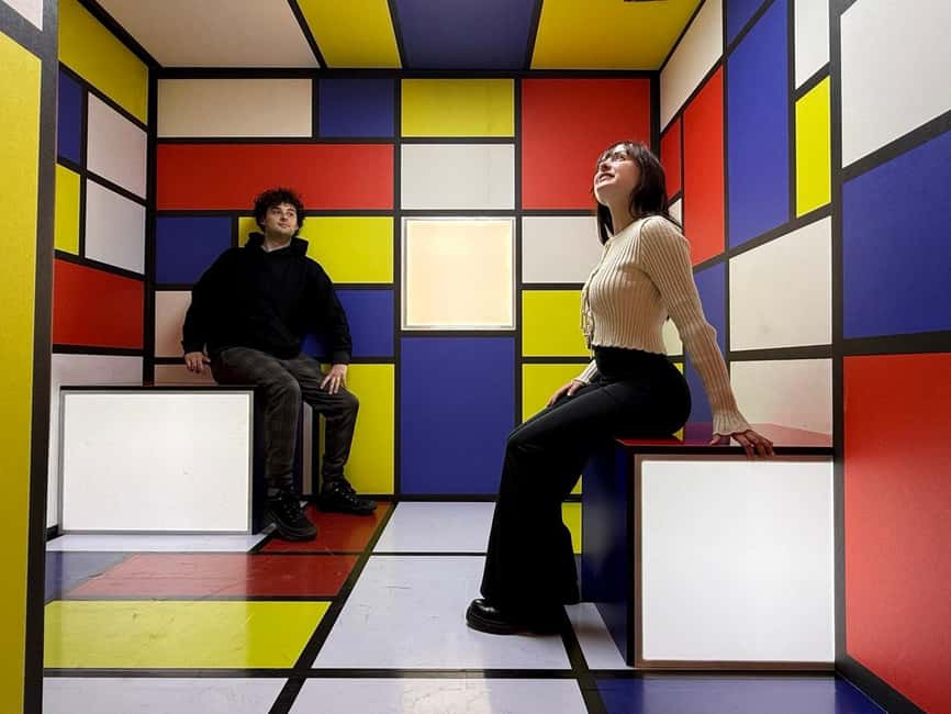 Yerevan: Museum of Illusions Entry Ticket - More Than 70 Ways to Question Your Eyes