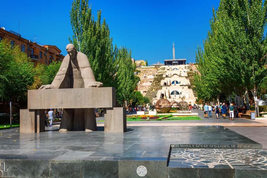 Yerevan: Private City Tour - The Cascade: Stairs, Sculpture, and City Life