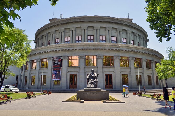 Yerevan: Private Sightseeing Tour - Republic Square: Yerevan’s formal center