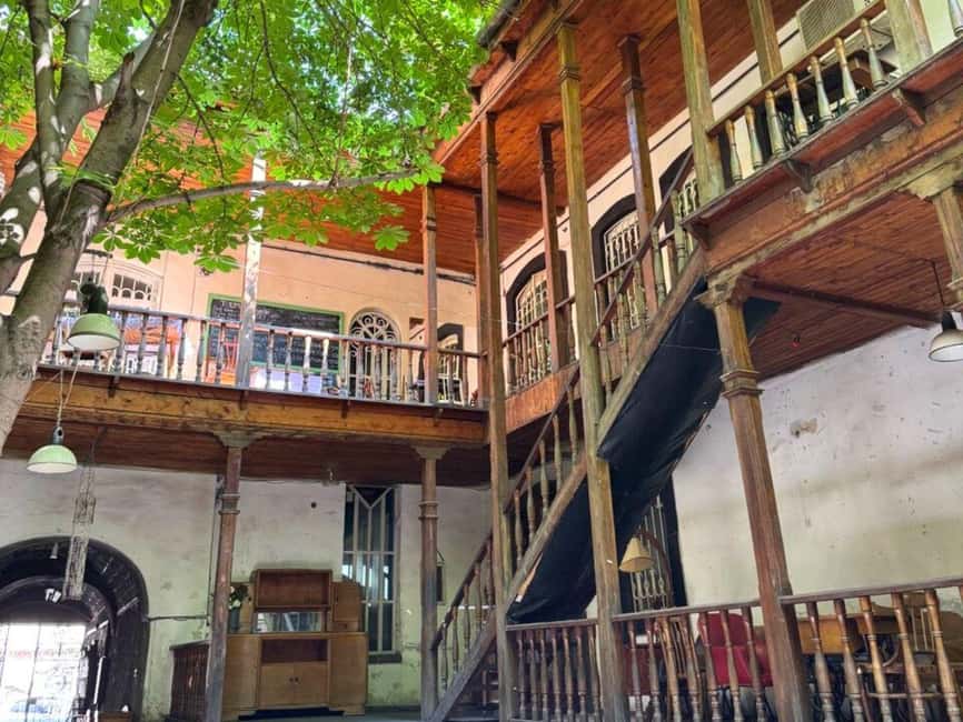 Yerevan: Walking Tour With an Architect - Why an architect changes the way you see Yerevan